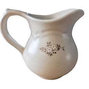 The Vintage Pfaltzgraff Heiloom Creamer